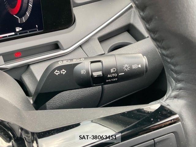 Nissan AURA 2022-01 8326434-21