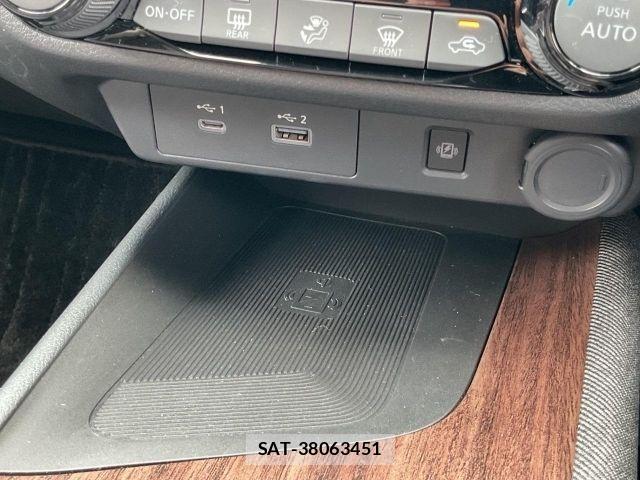 Nissan AURA 2022-01 8326434-4