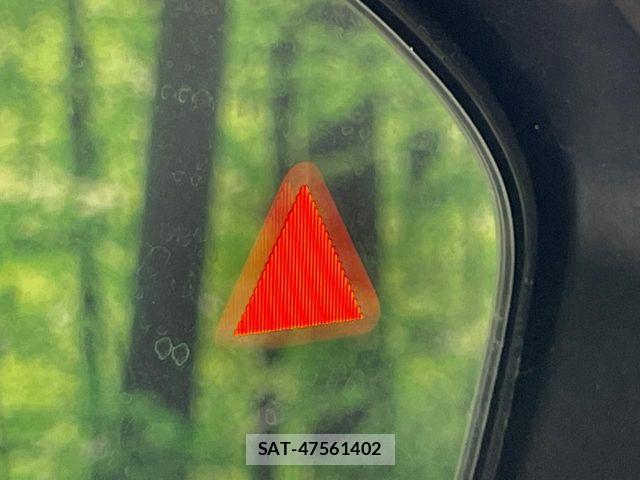 Nissan AURA 2023-02 8353946-4