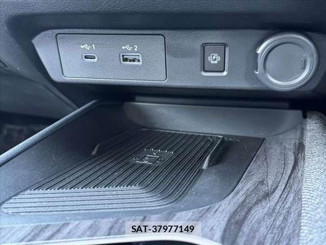 Nissan AURA 2024-06 8353944-23
