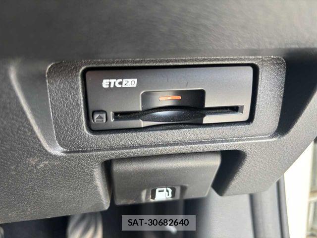 Nissan AURA 2022-08 8364866-20