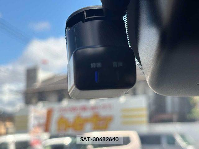 Nissan AURA 2022-08 8364866-21