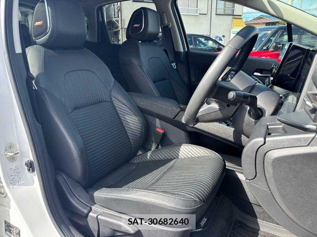 Nissan AURA 2022-08 8364866-23