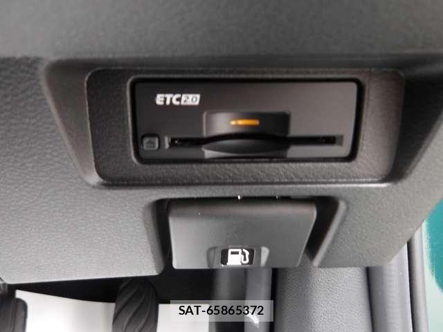 Nissan AURA 2025-10 8364856-14