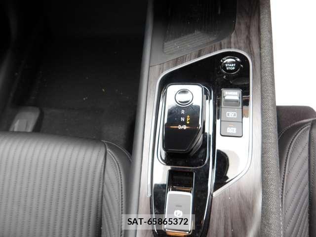 Nissan AURA 2025-10 8364856-15