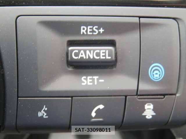 Nissan AURA 2025-10 8364857-9