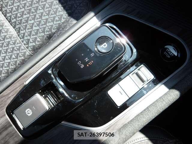 Nissan AURA 2025-10 8364860-11