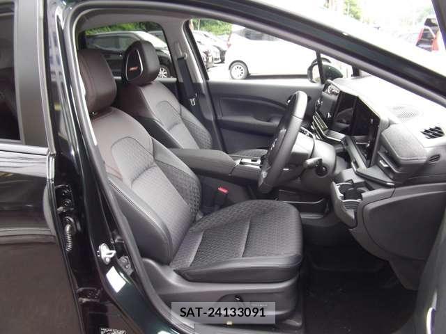 Nissan AURA 2025-10 8364859-11