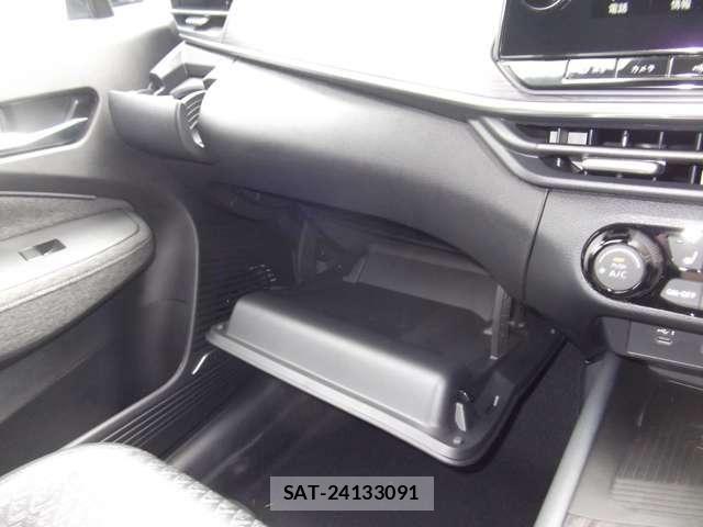 Nissan AURA 2025-10 8364859-22