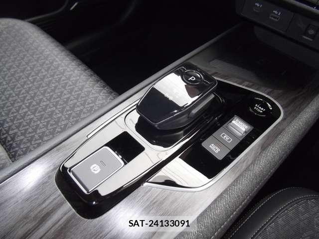 Nissan AURA 2025-10 8364859-6