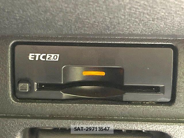 Nissan AURA 2022-09 8523662-12