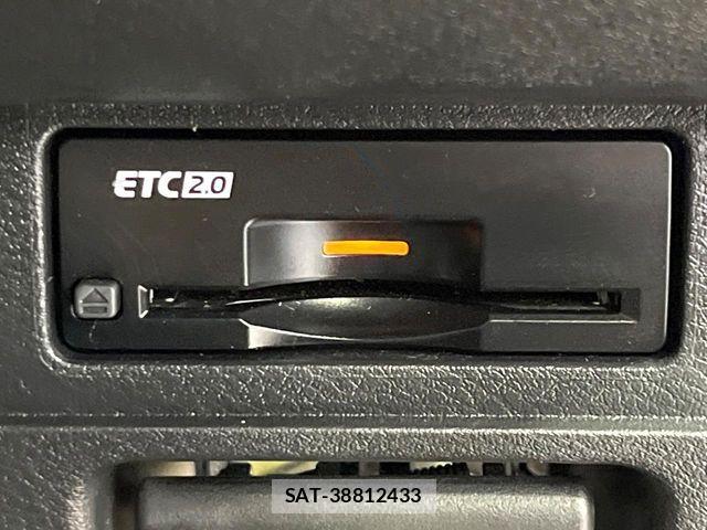 Nissan AURA 2022-04 8523663-7