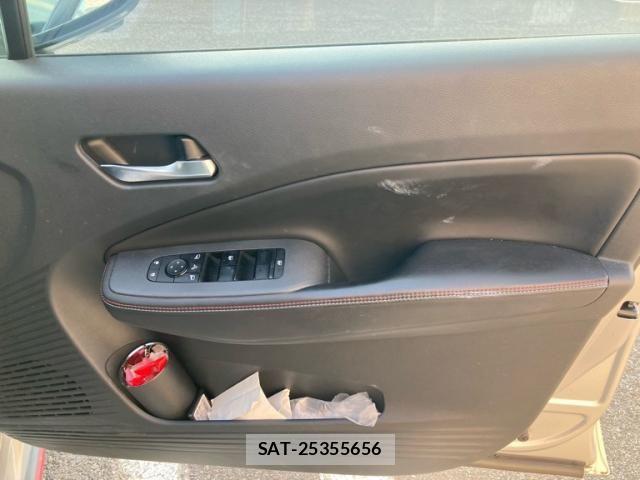 Nissan AURA 2022-01 8523676-11