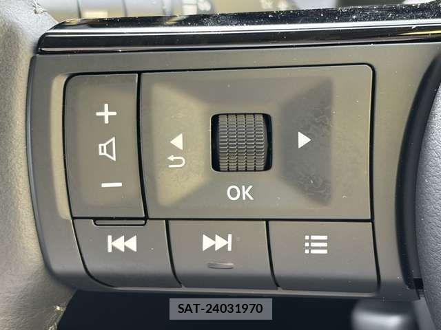 Nissan AURA 2025-10 8561224-10