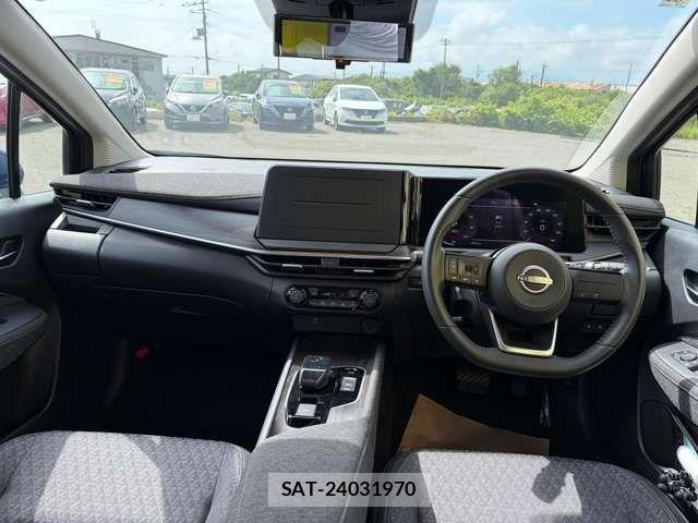 Nissan AURA 2025-10 8561224-2