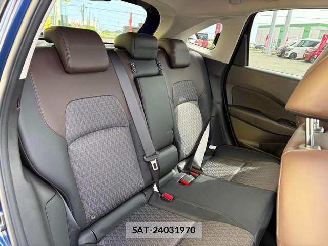 Nissan AURA 2025-10 8561224-5
