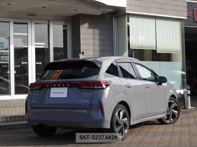 Nissan AURA 2023-12 8740718-1
