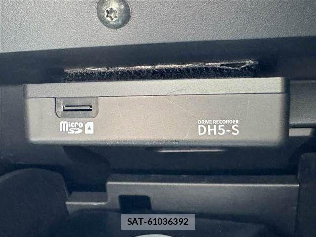 Nissan AURA 2022-02 8740722-21