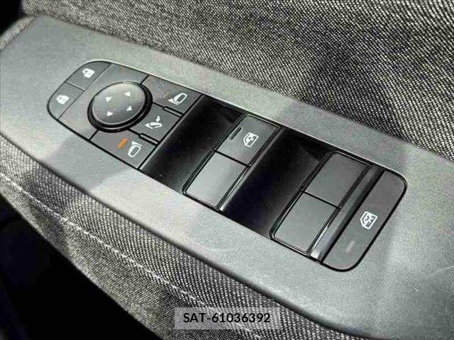 Nissan AURA 2022-02 8740722-28