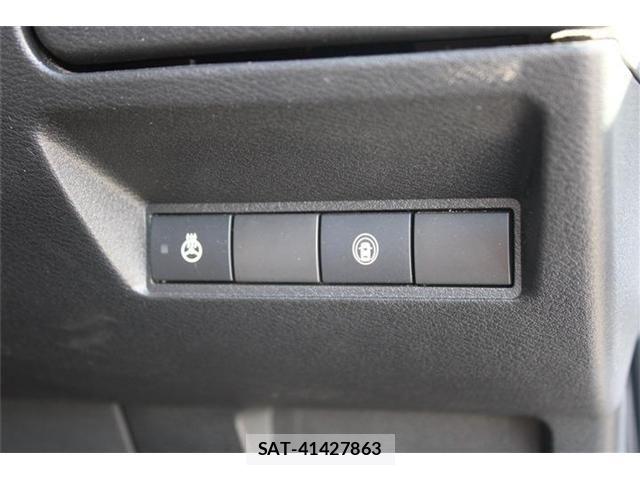 Nissan AURA 2022-09 8740712-26