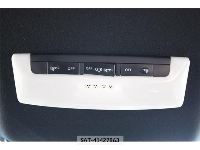 Nissan AURA 2022-09 8740712-27