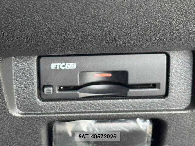 Nissan AURA 2025-04 8740692-5