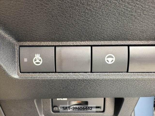 Nissan AURA 2025-03 8740688-24