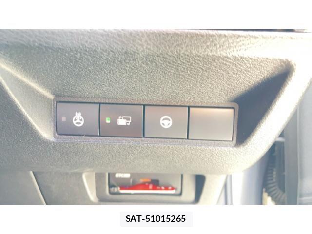 Nissan AURA 2025-02 8740687-11