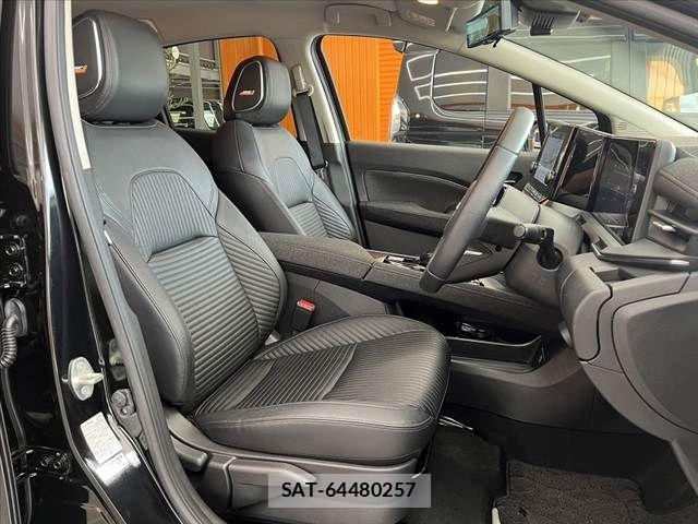 Nissan AURA 2023-09 8740717-15
