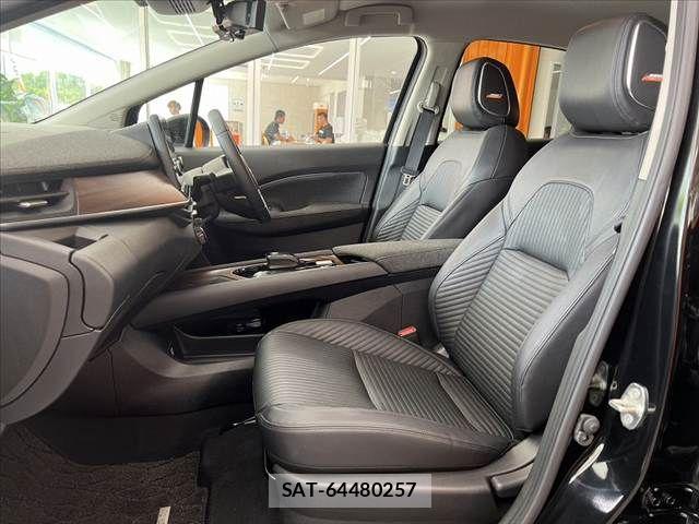 Nissan AURA 2023-09 8740717-16