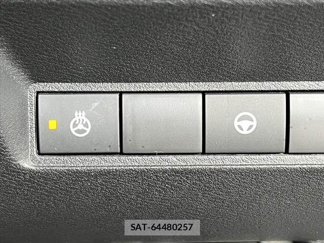 Nissan AURA 2023-09 8740717-29