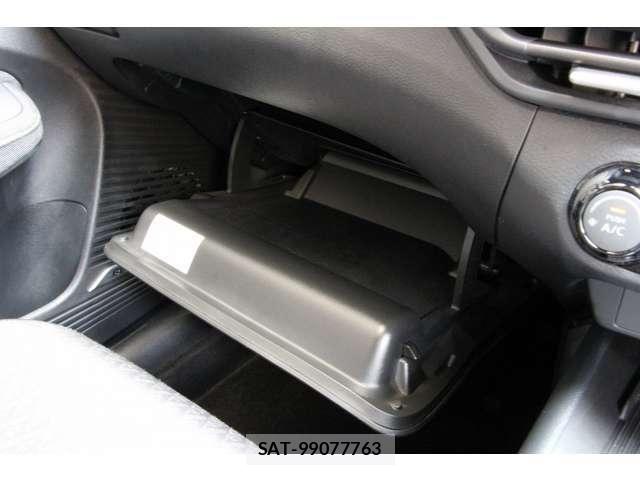 Nissan AURA 2025-04 8740708-20