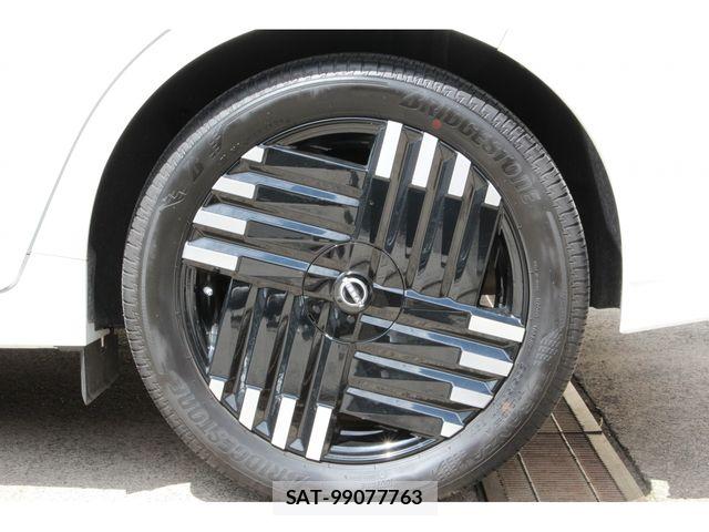 Nissan AURA 2025-04 8740708-26