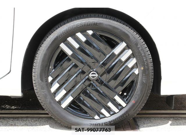 Nissan AURA 2025-04 8740708-29