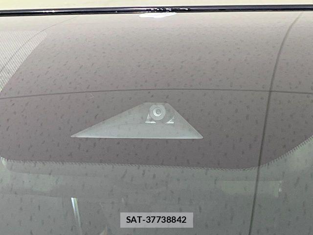 Nissan AURA 2022-02 8740690-2