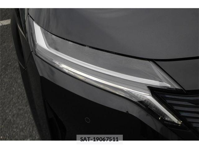 Nissan AURA 2022-04 8740719-12