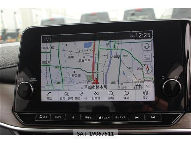 Nissan AURA 2022-04 8740719-1