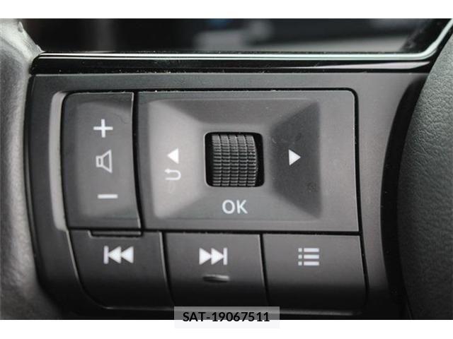 Nissan AURA 2022-04 8740719-24