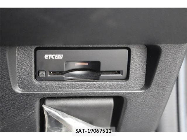 Nissan AURA 2022-04 8740719-6