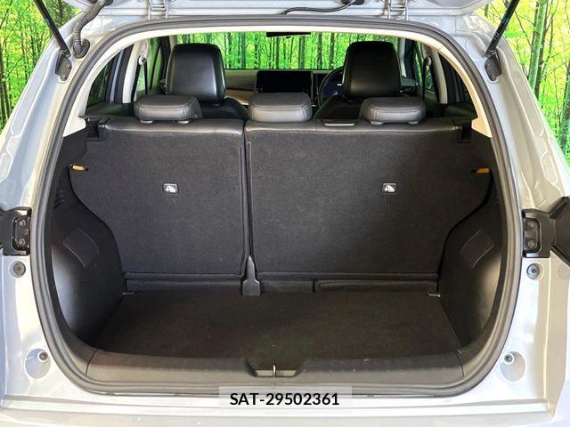 Nissan AURA 2021-06 8740721-12