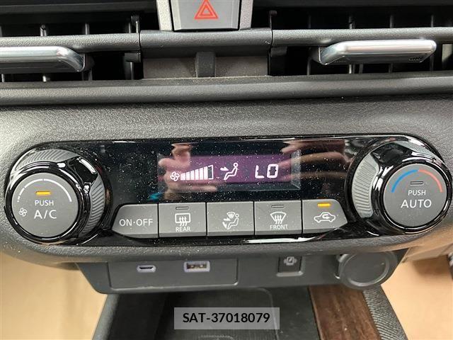 Nissan AURA 2021-12 8795322-11