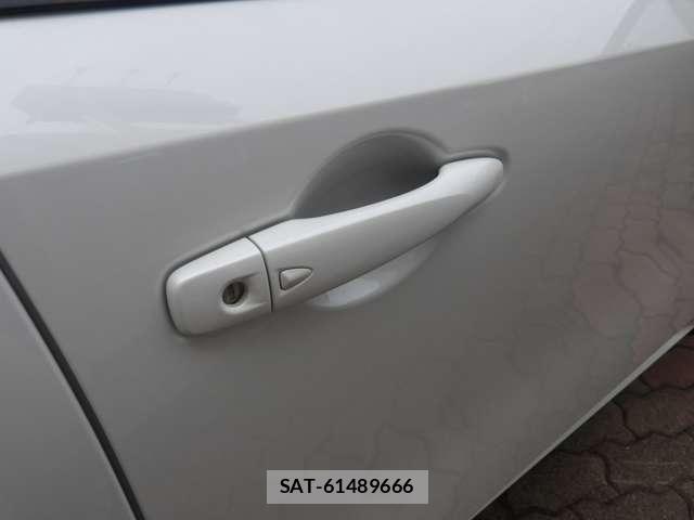 Nissan AURA 2024-03 8827936-3