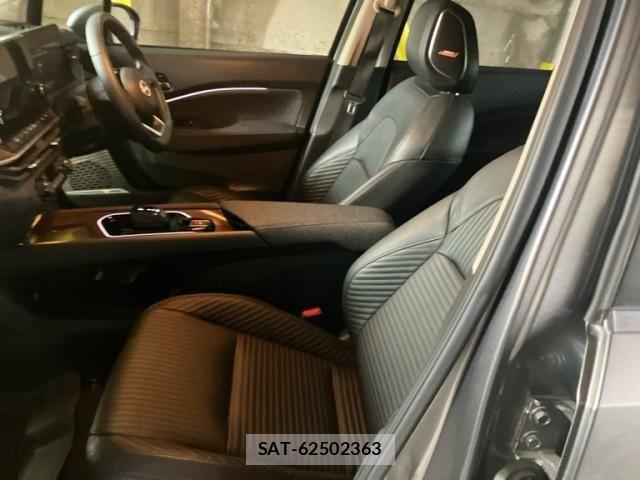 Nissan AURA 2023-01 8848303-14