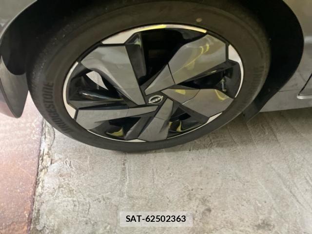 Nissan AURA 2023-01 8848303-6