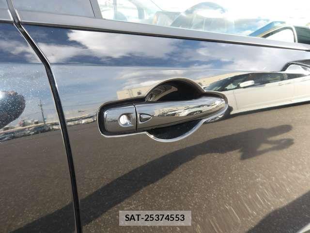 Nissan AURA 2025-09 8848288-11