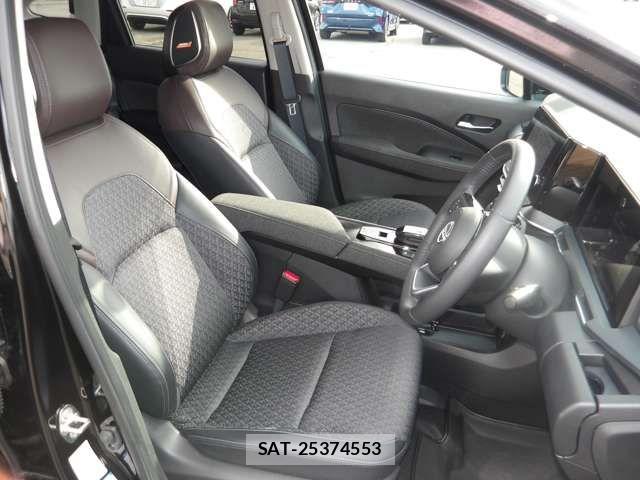Nissan AURA 2025-09 8848288-13