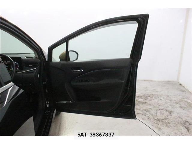 Nissan AURA 2021-11 8870471-29