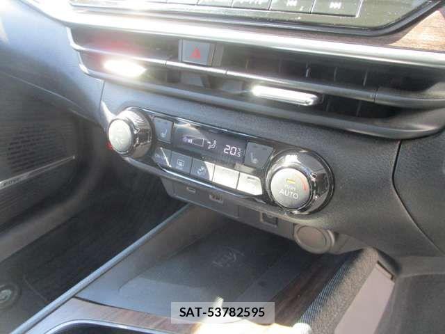 Nissan AURA 2021-10 8870469-11