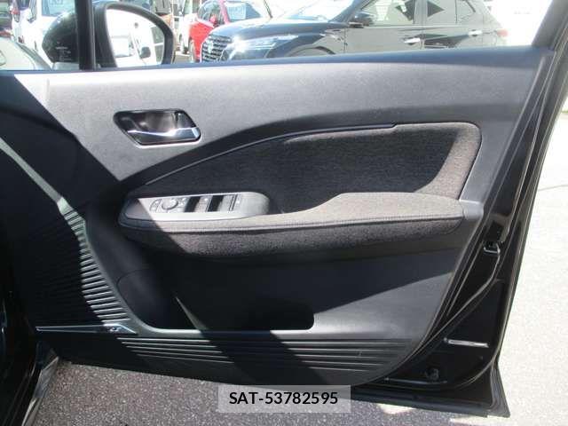 Nissan AURA 2021-10 8870469-14