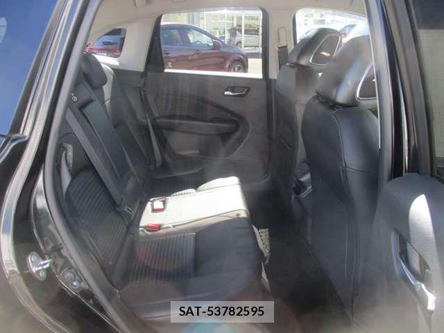 Nissan AURA 2021-10 8870469-18